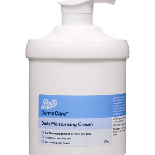 Boots Dermacare Daily Moisturising Cream - 500Ml