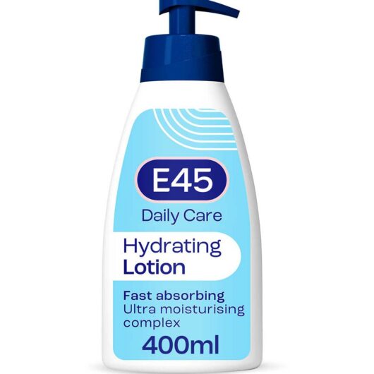 E45 Daily Moisturising Body Lotion For Dry & Sensitive Skin 400ml